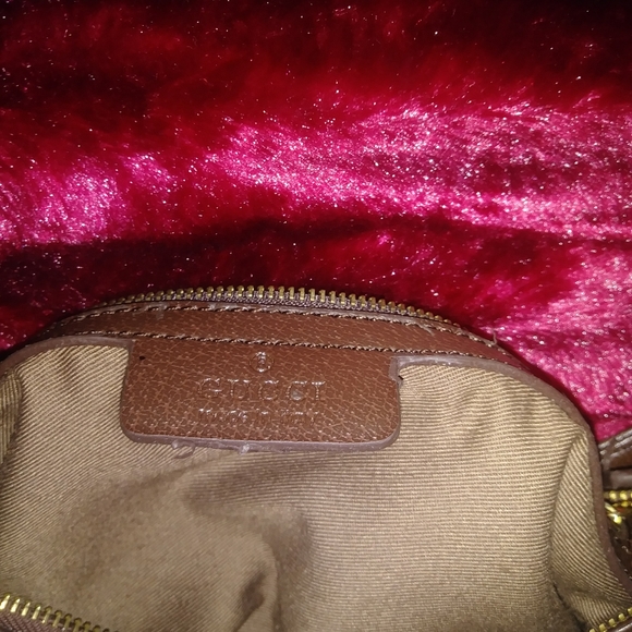 Authentic GUCCI HANDBAG - Picture 3 of 4